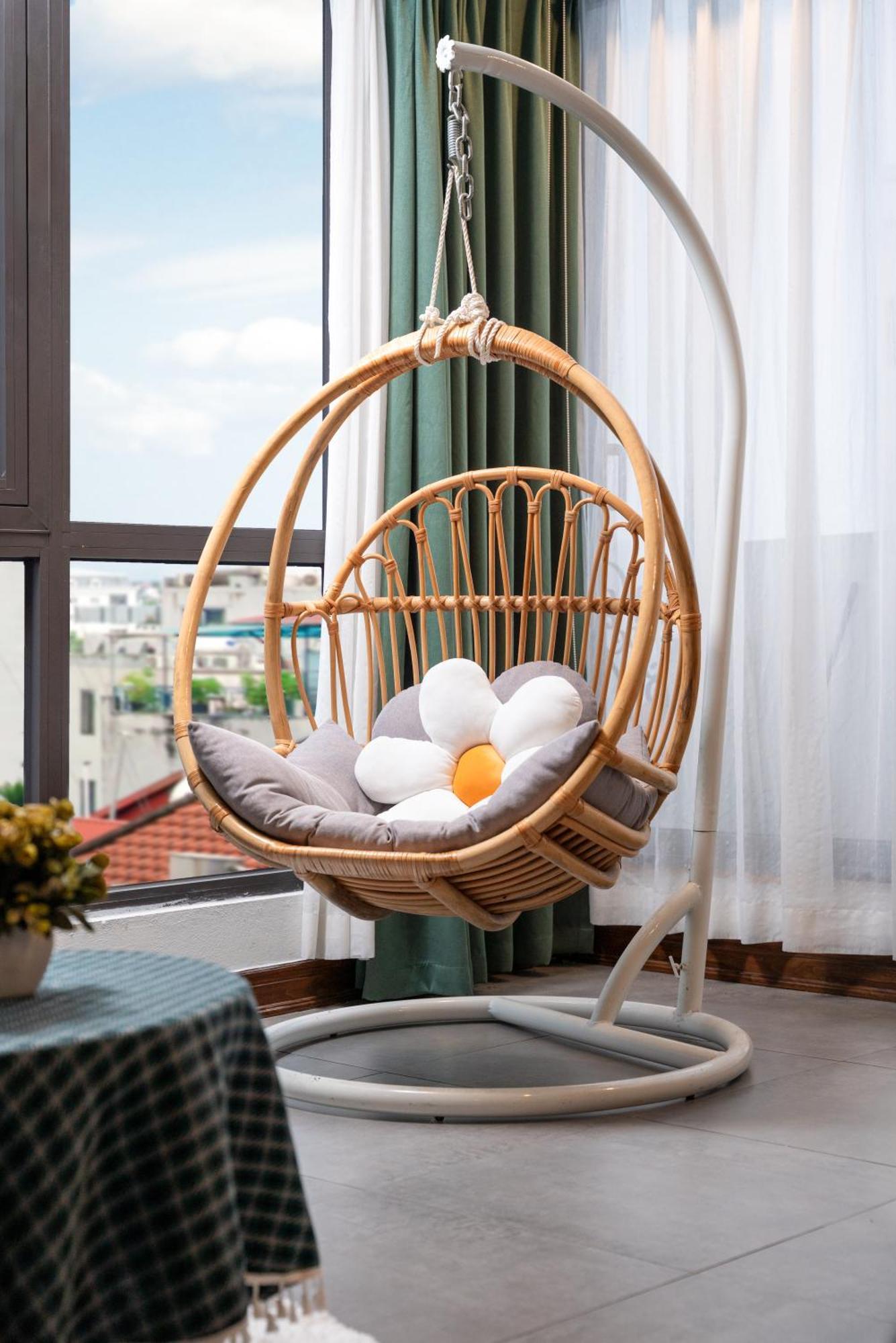 Khách sạn hẻo lánh Sazihome âu Cơ - Tây Hồ Hà Nội